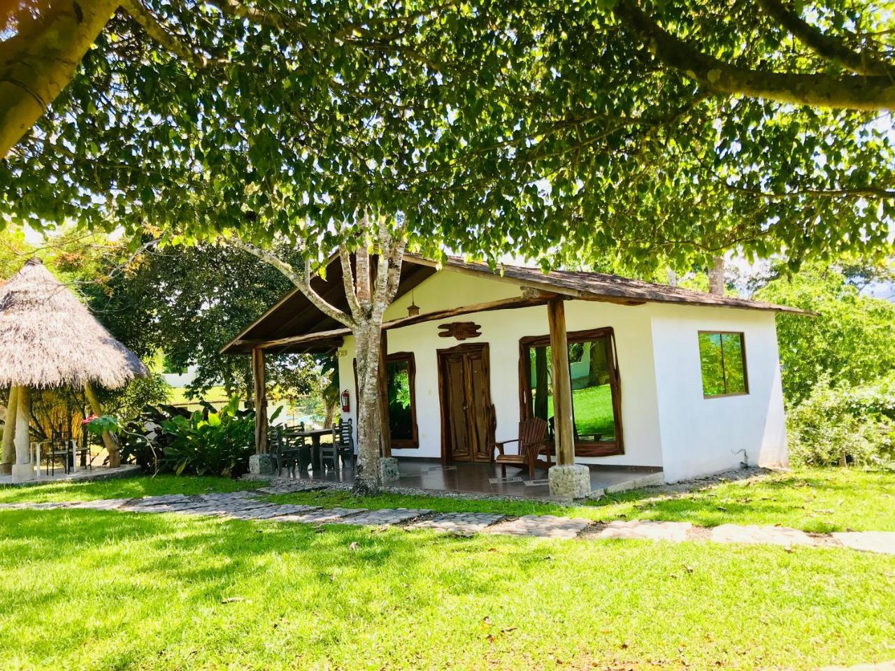 Yantzaza Hosteria Tierra Dorada المظهر الخارجي الصورة